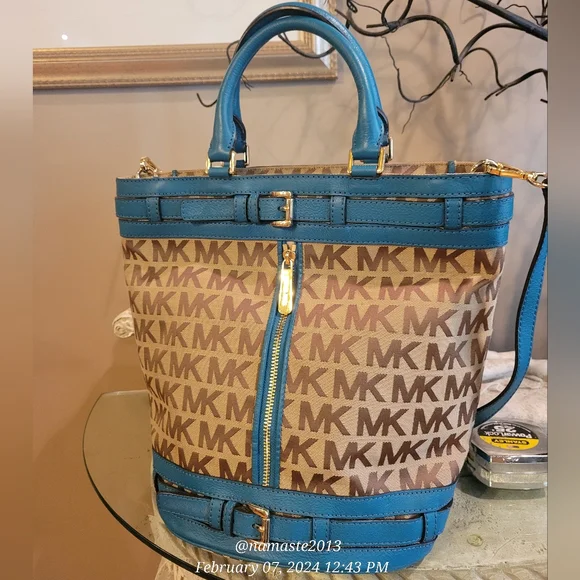 Michael Kors Kingsbury Bucket Bag  Jaqured Logo MK Tote NWOT Designer #712 - Picture 5 of 17